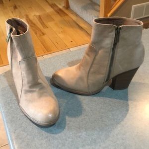 7.5 beige booties